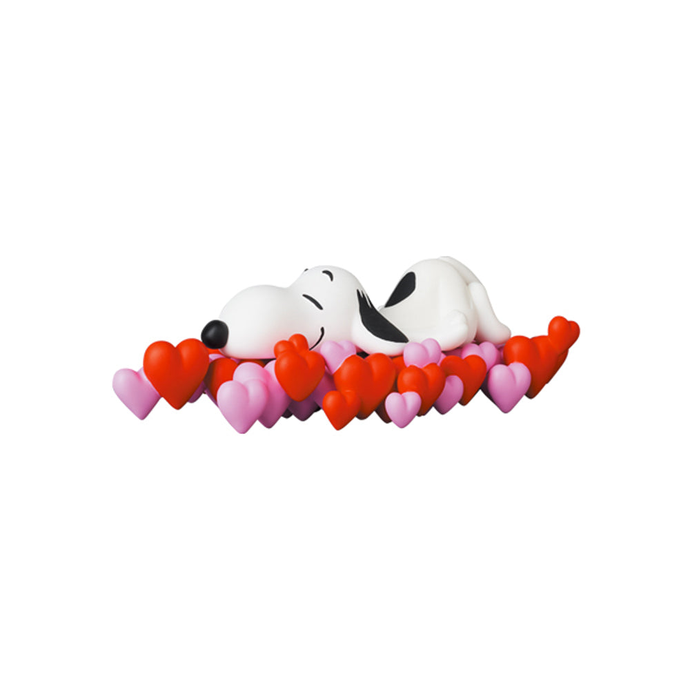 UDF Peanuts Series 13: Full of Heart Snoopy Ultra Detail Figure by Medicom Toy