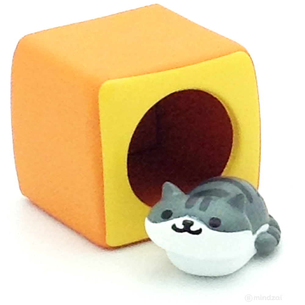 Neko Atsume: Kitty Collector Series 3 - Pickles and the Orange Box
