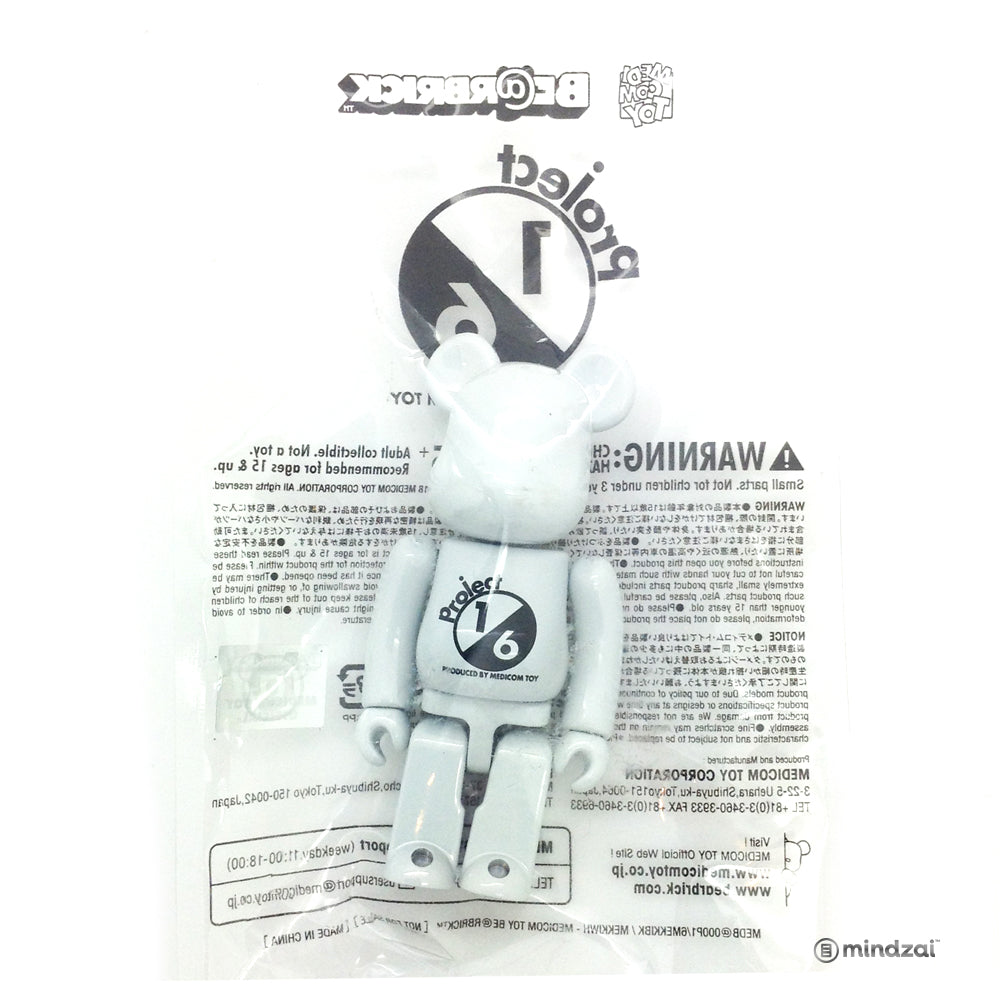 Medicom Toy: Project 1/6 Campaign Novelty 100% Bearbrick (White)