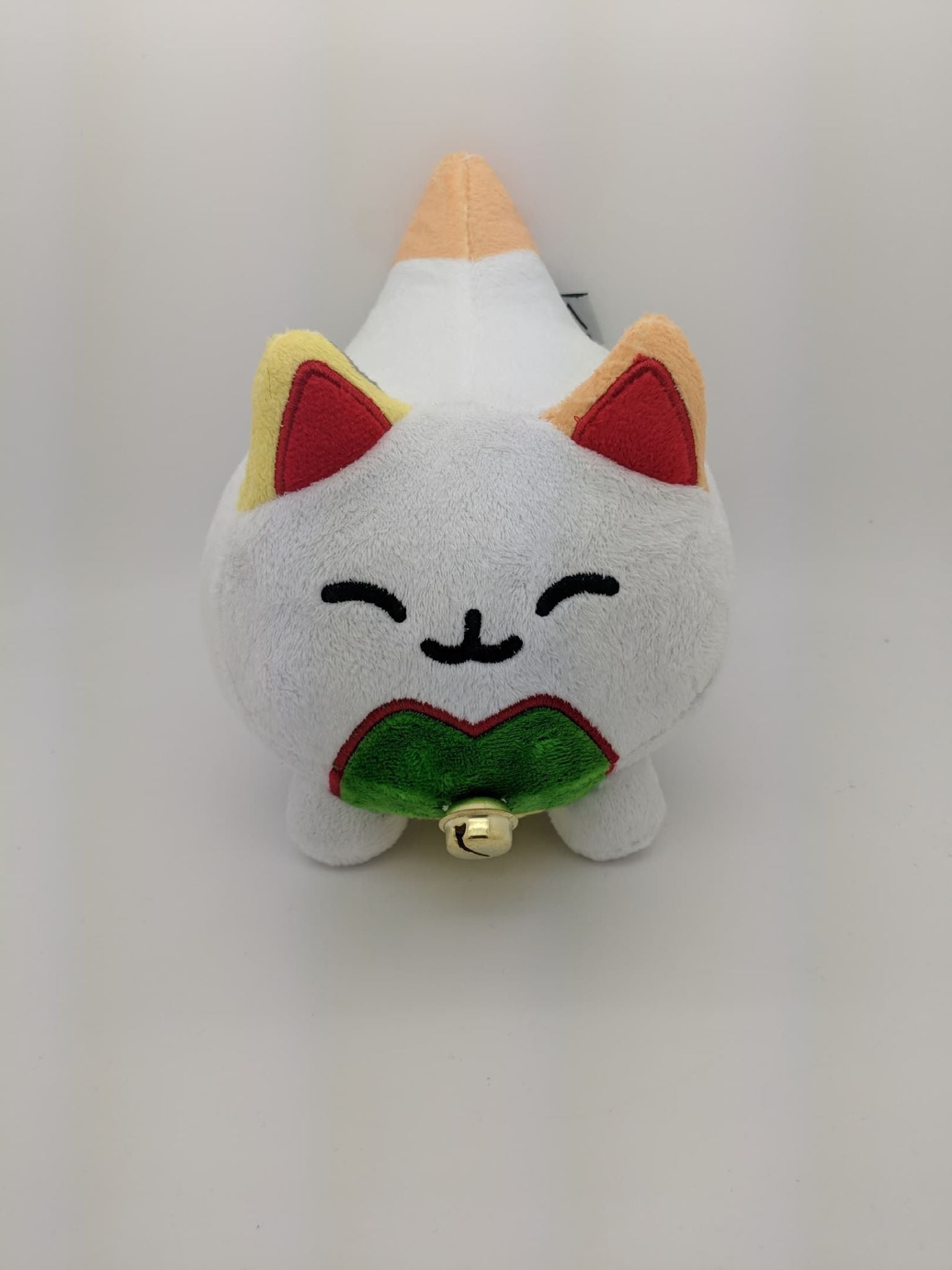 Kichizu Cat Plush by Mewzuno