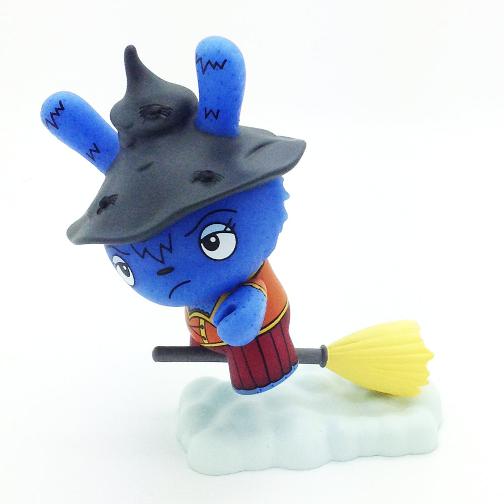 Scared Silly Dunny Series by Kidrobot x Jenn &amp; Tony Bot - Which Witch is Which Dunny (Case Exclusive)